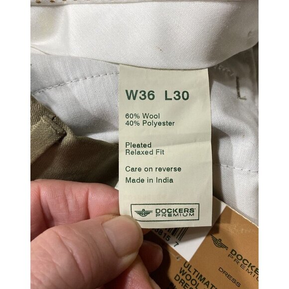 NWT Dockers Dress Pants Men's 36x30 Khaki Pleated Cuffs Blended Wool Relaxed Fit - Picture 8 of 9
